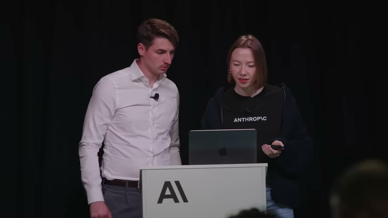 Console v4：用户提示词加入分步任务清单，强调先表单后草图