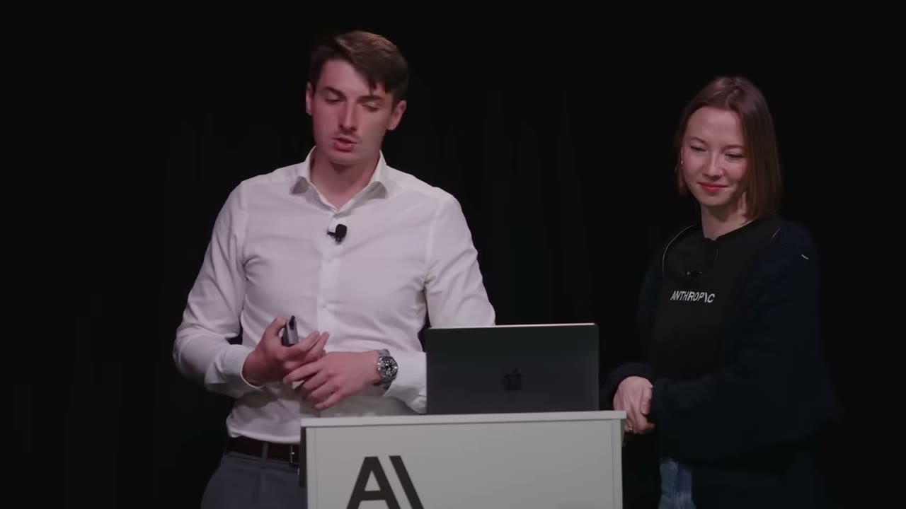幻灯片：Prefill Claude's response——在 Assistant 角色预写文本
